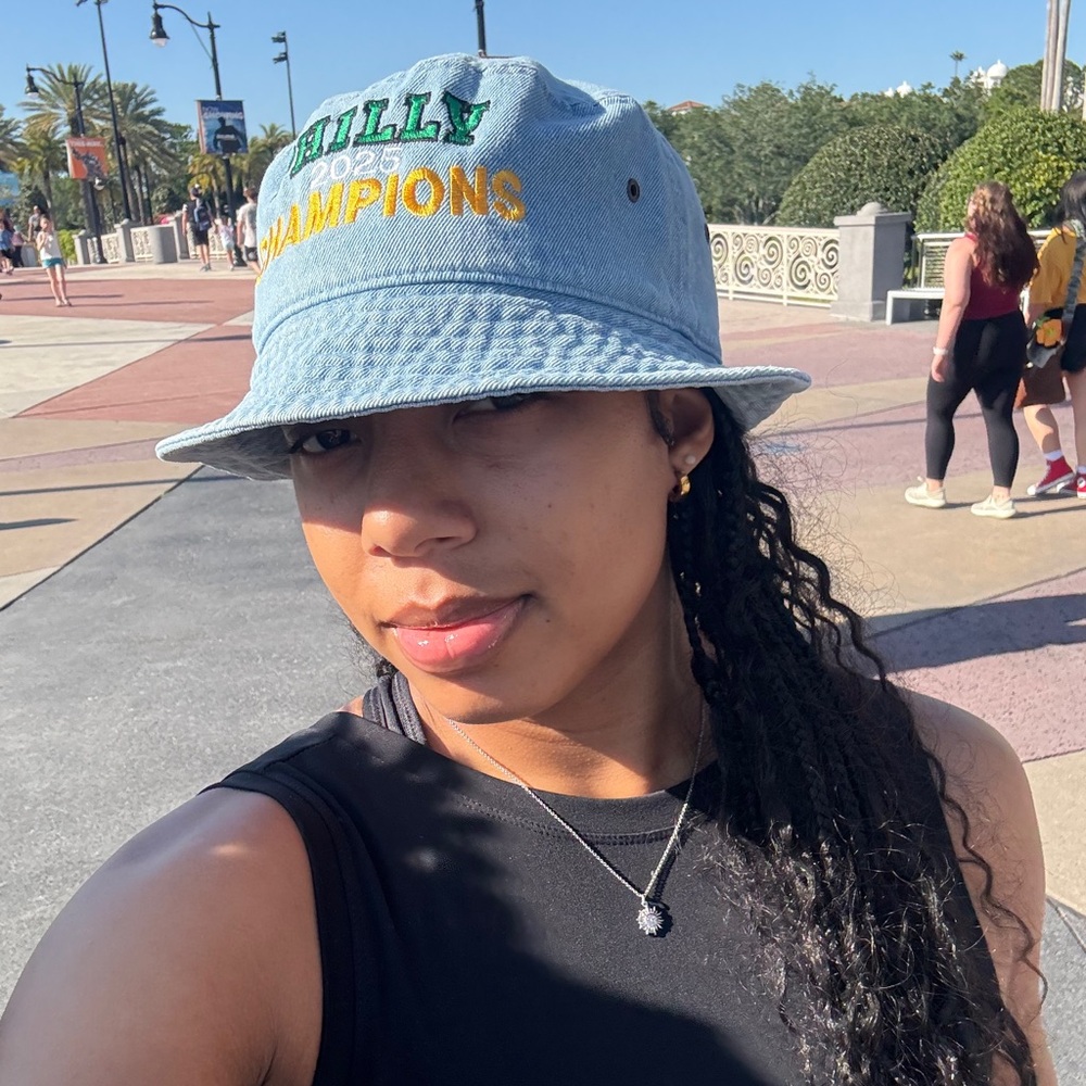 Meet your Posher, Symone